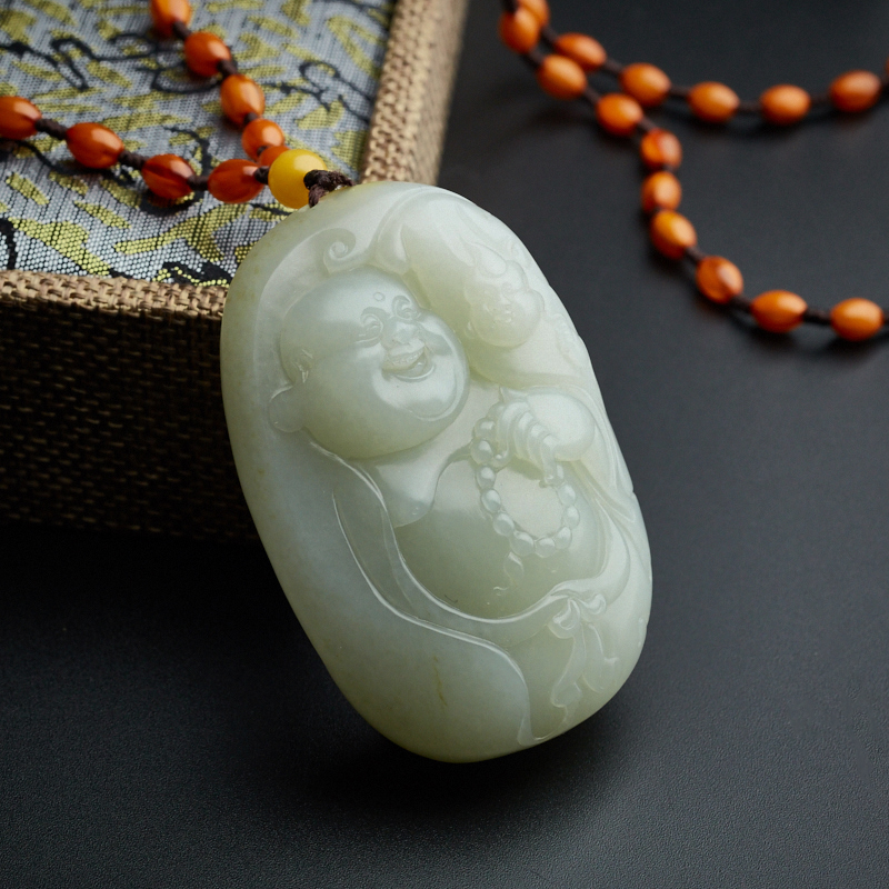 中国文玩 和田黄玉「元宝童子」６２ｍｍ 08138黄玉子冈牌成交价：28000RMB - 中国和田玉鉴赏网